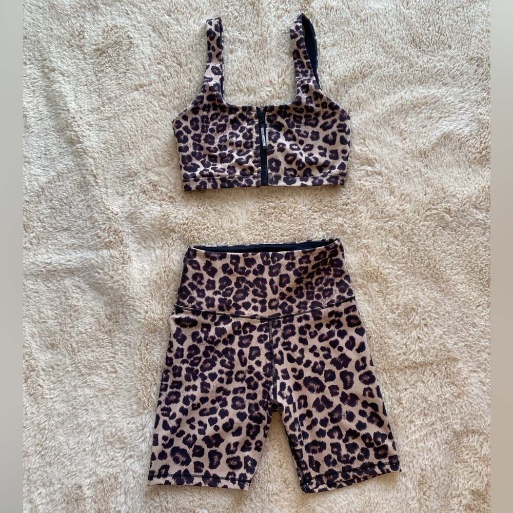 Leopard Print Workout Set - Picture 2 of 6